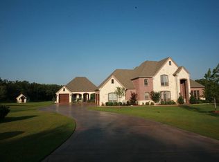 8129 Oakmont Dr, Burleson, TX 76028