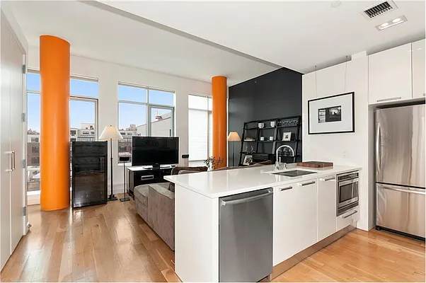 Rented by Vivaldi Real Estate | media 11