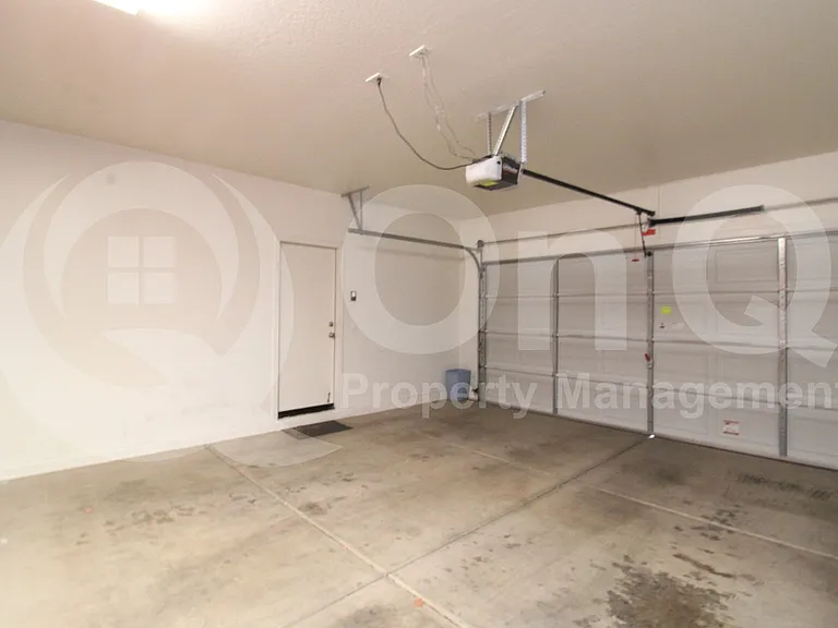 4273 E Oakland St — Photo 21