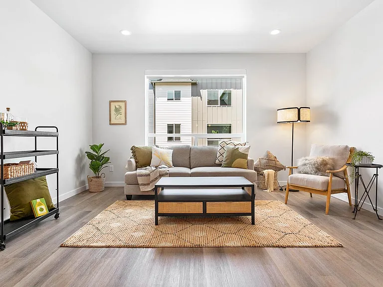 Sorrell Townhomes — Photo 17