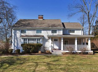 33 Fairty Dr, New Canaan, CT 06840