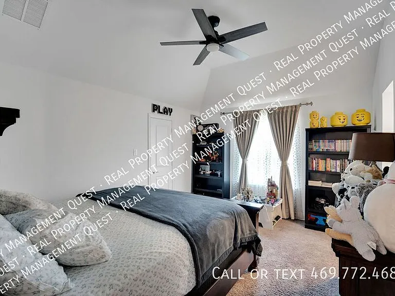 1767 Shumard St — Photo 19