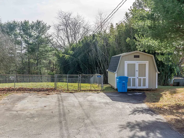 819 Monte Vista Rd — Photo 5