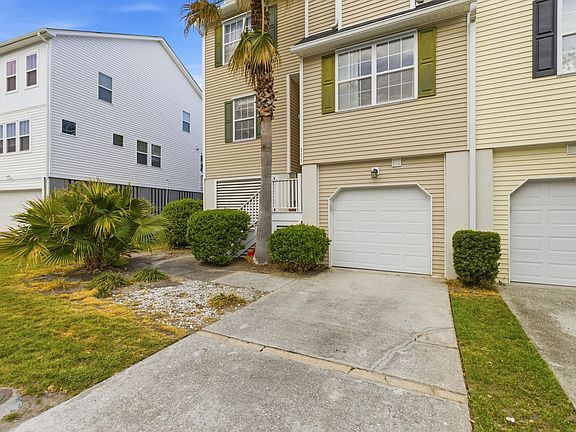 4th image of 111 Winding River Dr