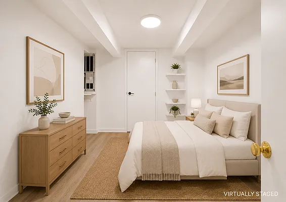 Bedroom, photo 1
