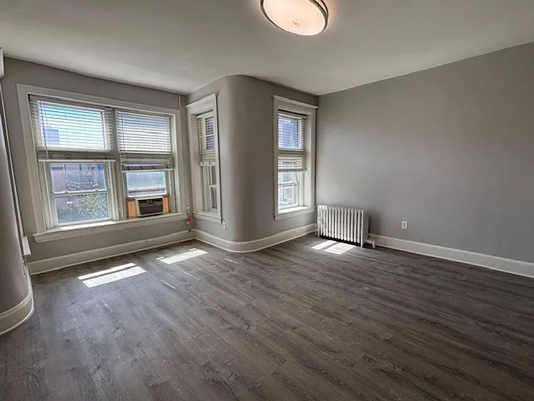 Euclid Properties — Photo 3