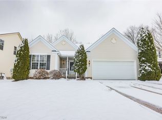 1137 Eaton Dr, Akron, OH 44312