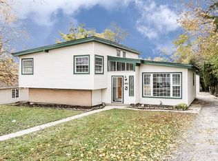 1530 Larry Ln, Glendale Heights, IL 60139