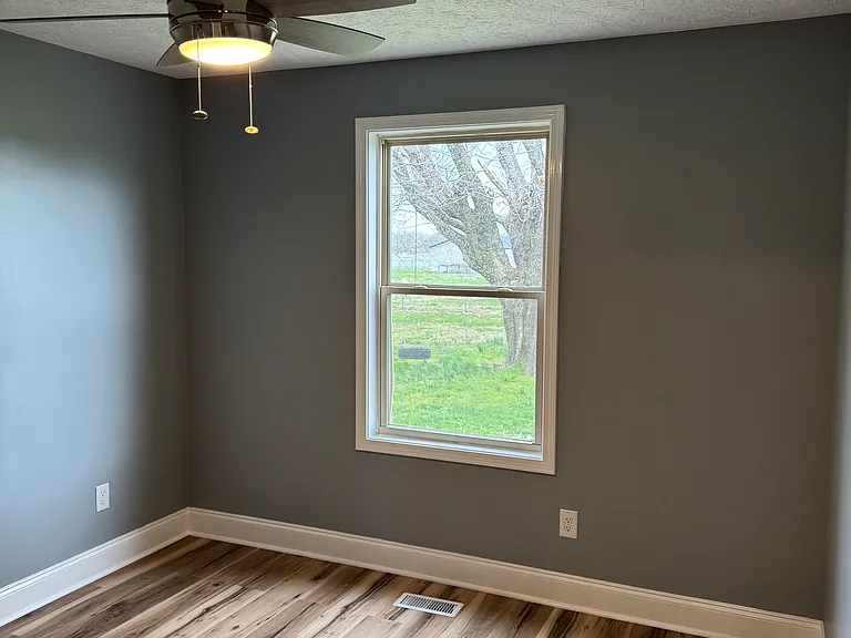 210 Airport Rd — Photo 8