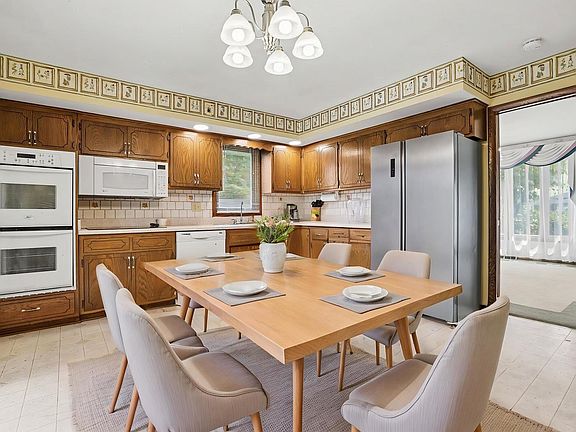 5th image of 7758 Sequoia Ct