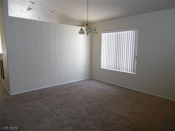 3rd image of 1632 Mexican Poppy St