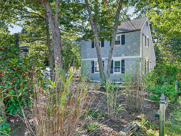 2nd image of 31 Beacon Avenue