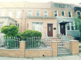 6225 60th Dr, Maspeth, NY 11378