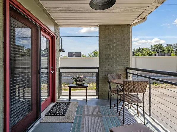 1045 E 10th St APT 208, Cookeville, TN 38501