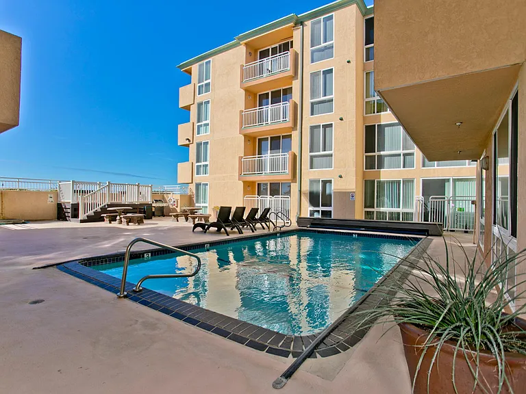 4627 Ocean Blvd #220 — Photo 42