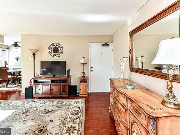 4th image of 4371 Lee Hwy APT 202