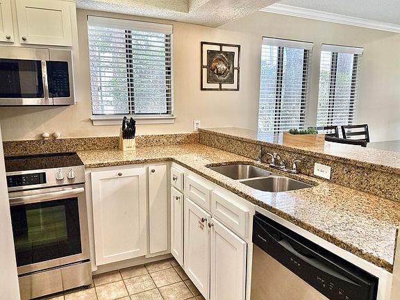 2nd image of 6 Wimbledon Ct #6D
