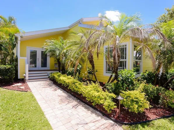 4031 NE Breakwater Dr, Jensen Beach, FL 34957