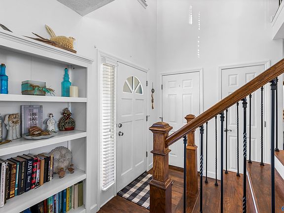 4th image of 221 Slaterock Rd