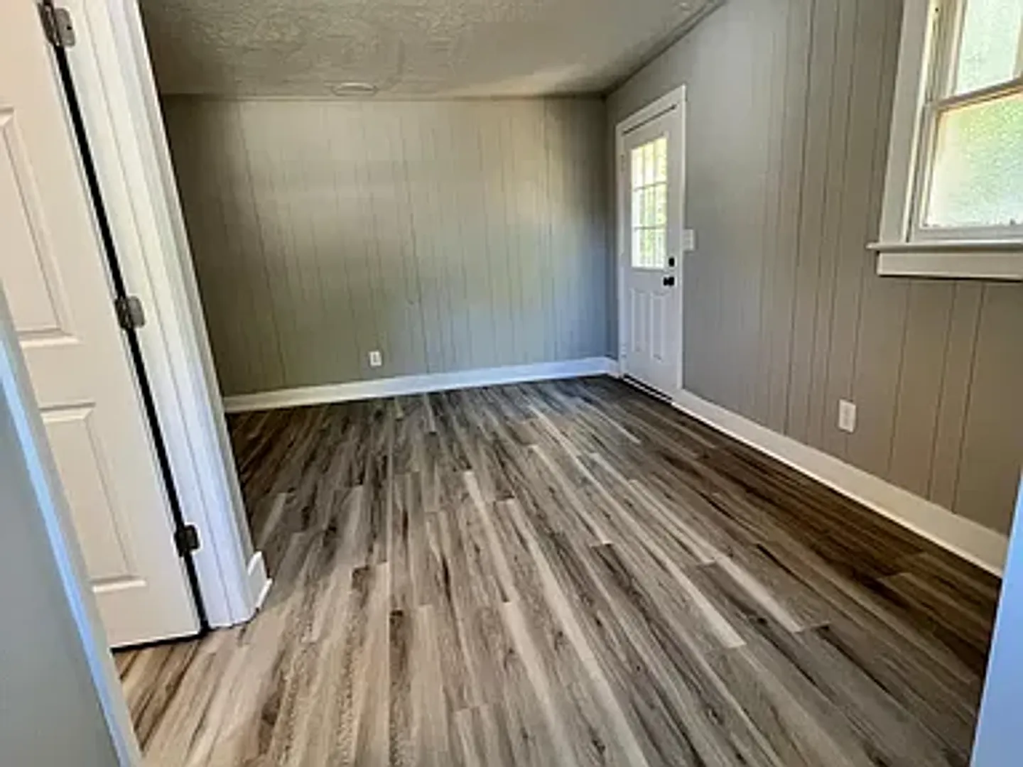 3 Bed/ 2 Bath Single Family Home in Lexington! — Photo 4
