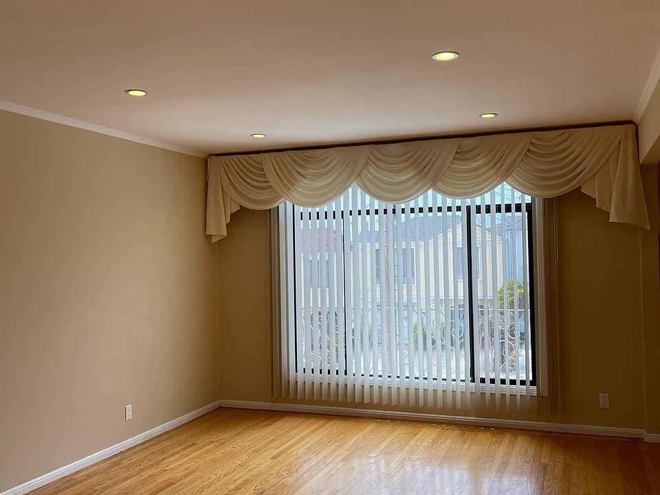 1st image of 2030 31st Ave