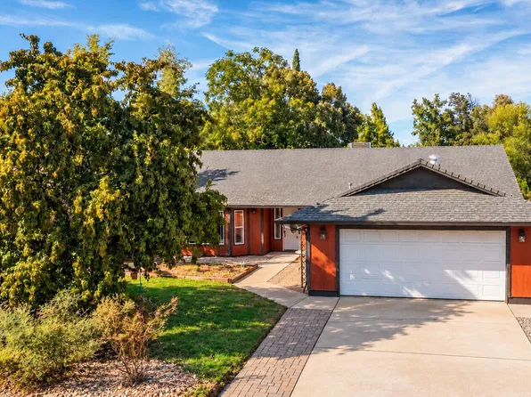 2554 Capella St, Redding, CA 96002
