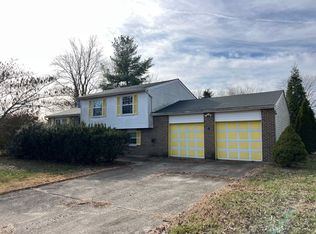 768 Flatwoods Dr, Clarksville, IN 47129