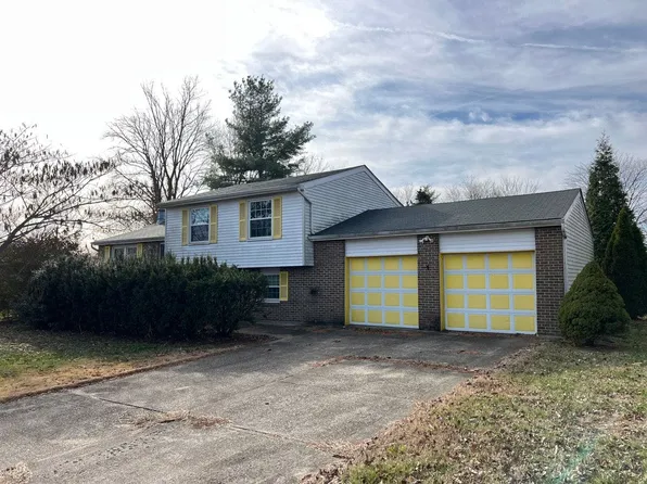 768 Flatwoods Dr, Clarksville, IN 47129