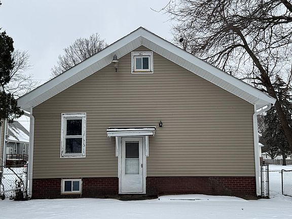 4th image of 1413 16th Ave
