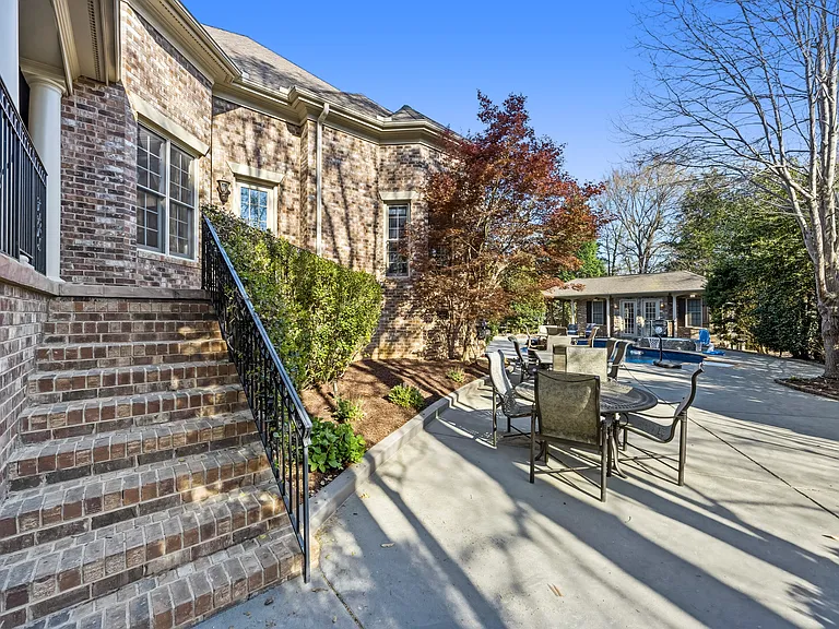 9805 Strike The Gold Ln — Photo 40