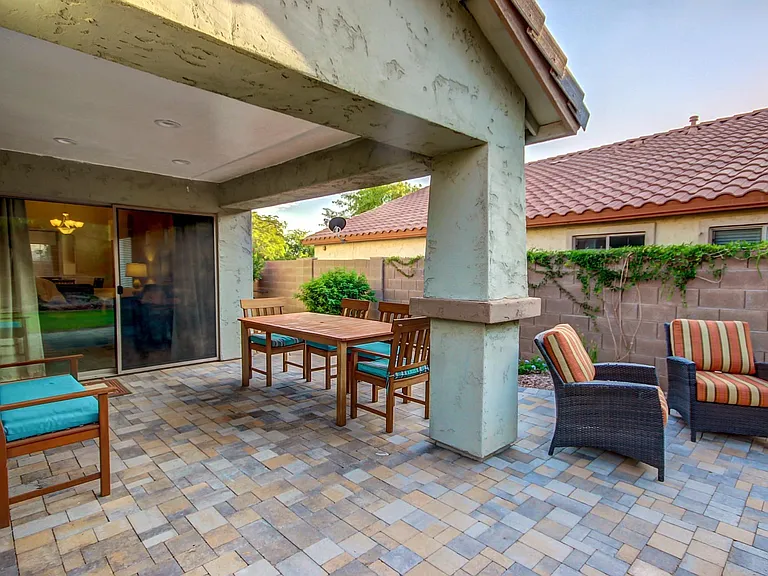 12754 W Desert Mirage Dr — Photo 10