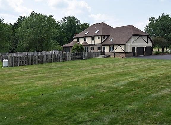 4th image of 388 Stonegate Rd