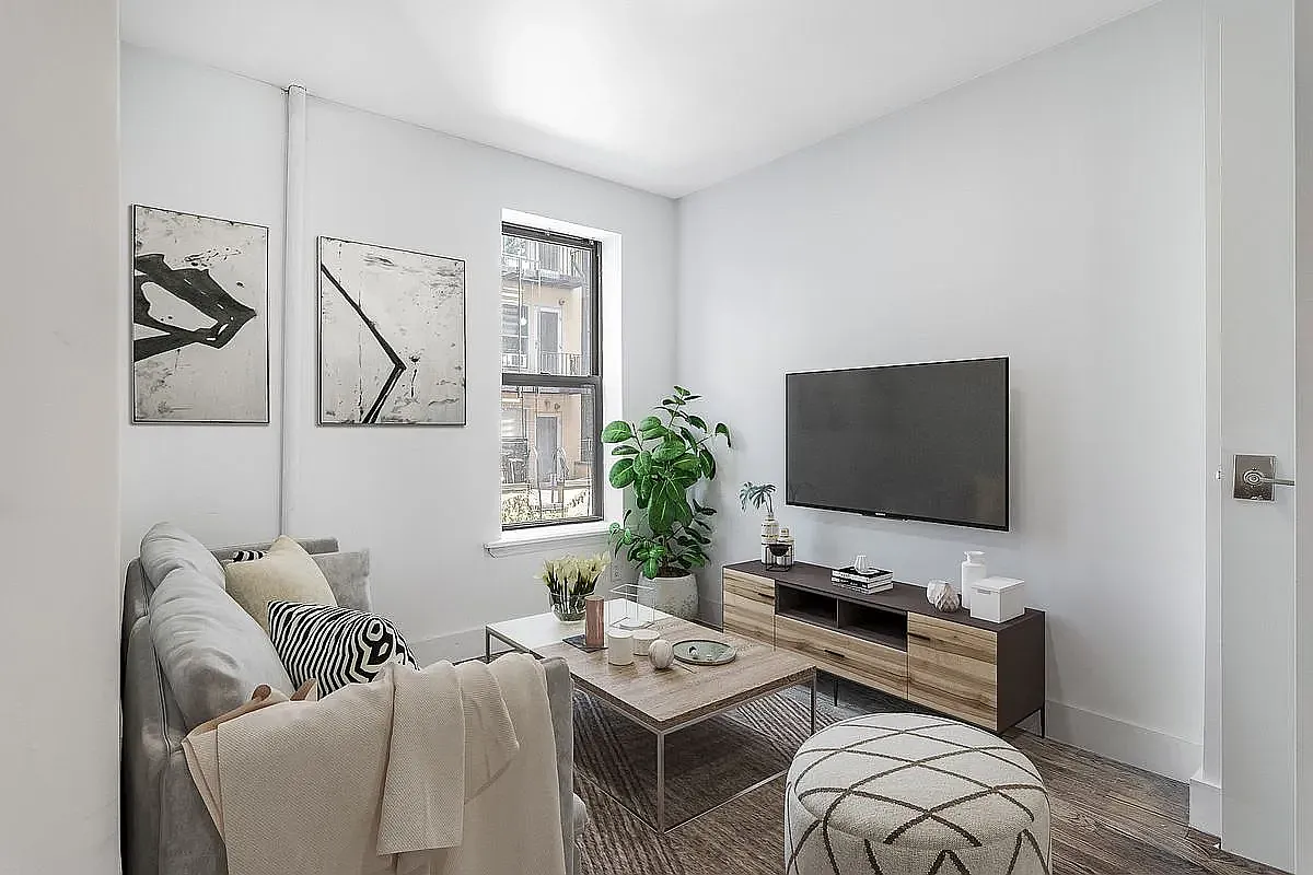 117 East 7th Street — Photo 2