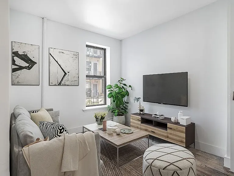 117 E 7th St #2D — Photo 2