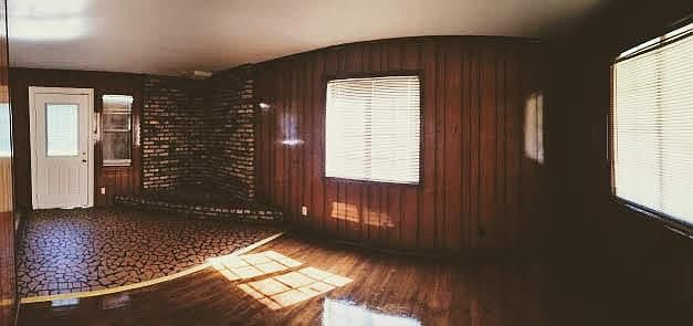 2nd image of 4068 Chippewa Rd