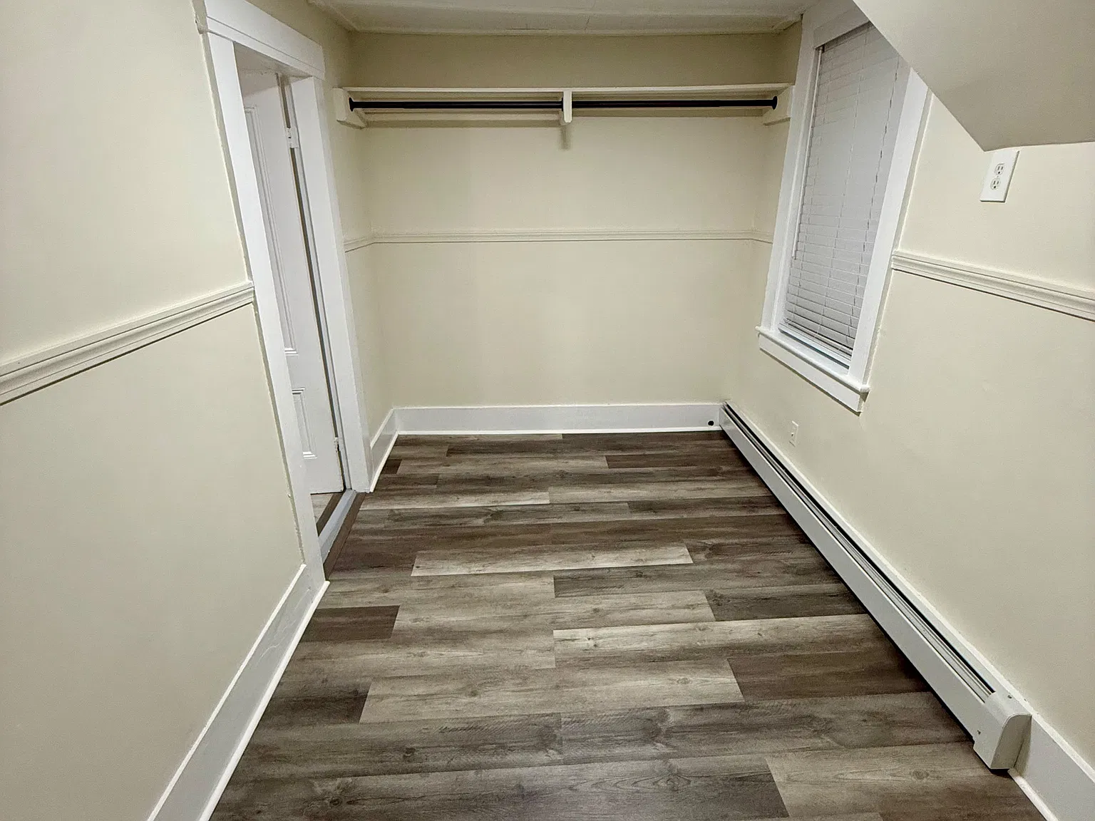 3 bed, $2,400 — Photo 3