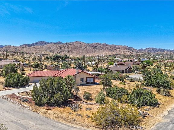 3rd image of 8802 Rubidoux Ave