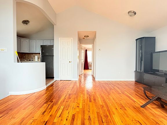 5th image of 6126 173rd St Floor 2