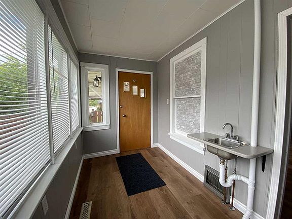 5th image of 705 N 227th St
