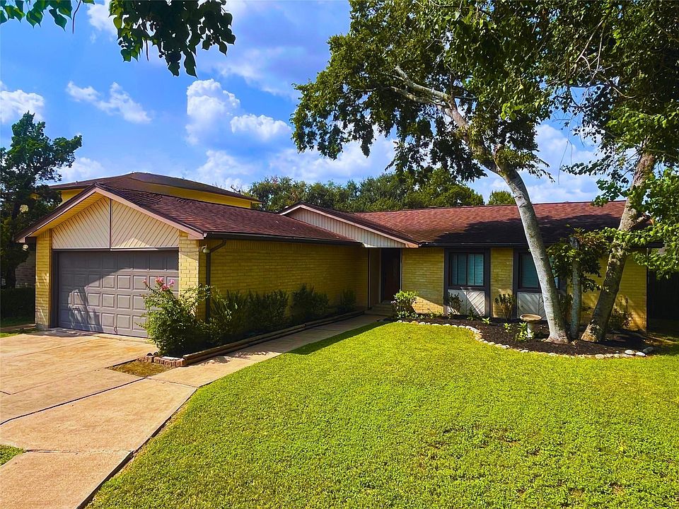 1st image of 13930 Old Village Ln