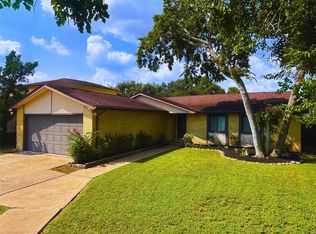 13930 Old Village Ln, Sugar Land, TX 77498