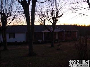 484 Crafton Rd, Portland, TN 37148