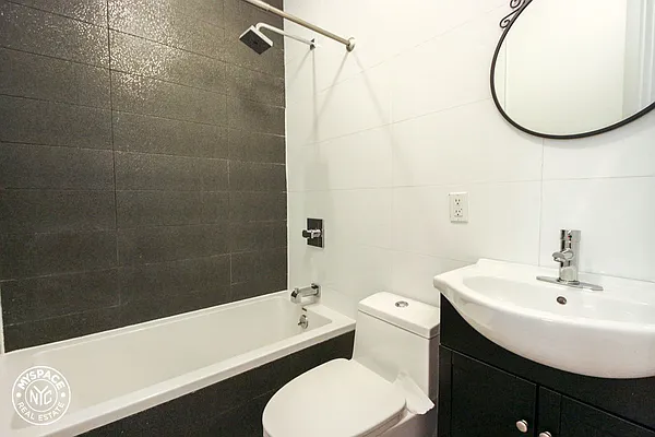 Rented by MySpaceNYC | media 47