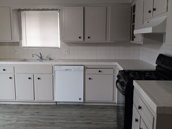 3rd image of 625 W Cambridge Ave #B