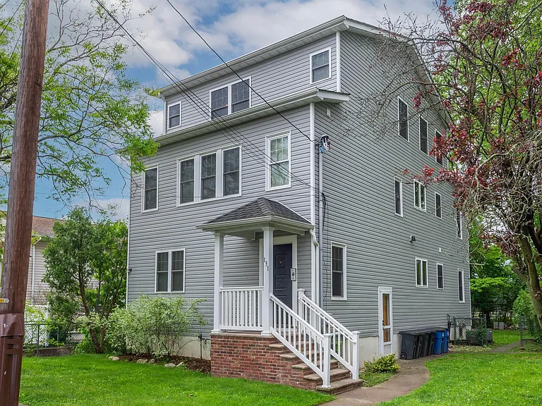131 Willow Ave #2 — Photo 3