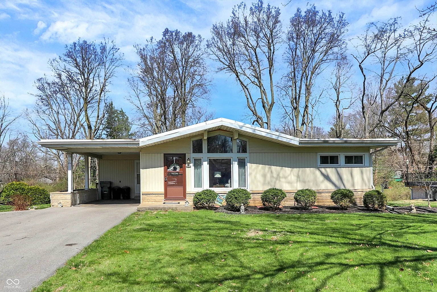 5440 N Park Dr photo 1