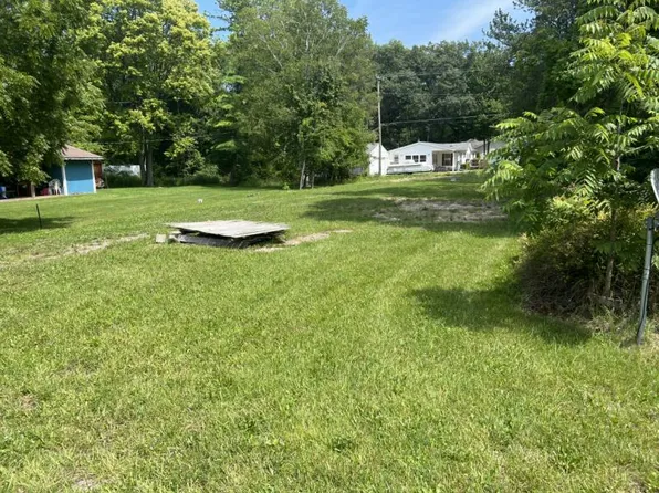 7006 Oak Beach Rd, Port Austin, MI 48467