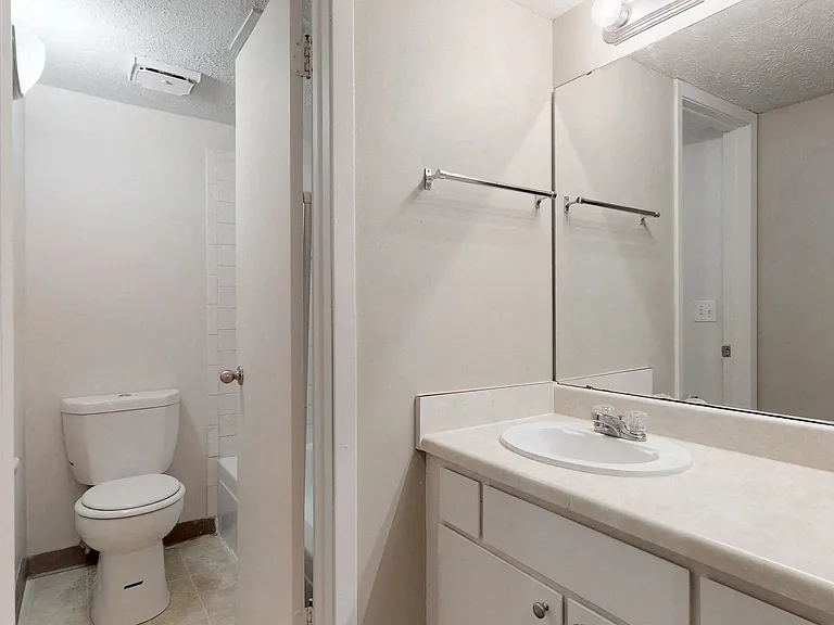 Westwood Apartments — Photo 38