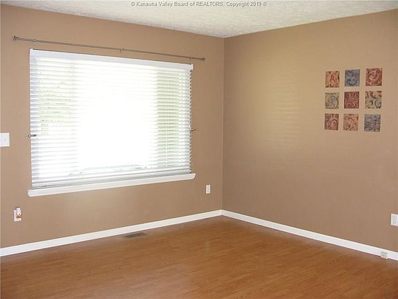 5th image of 148 Gina Drive Adena Vlg