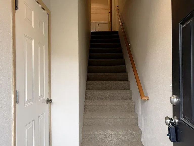 4466 NE Nicholson Loop — Photo 3